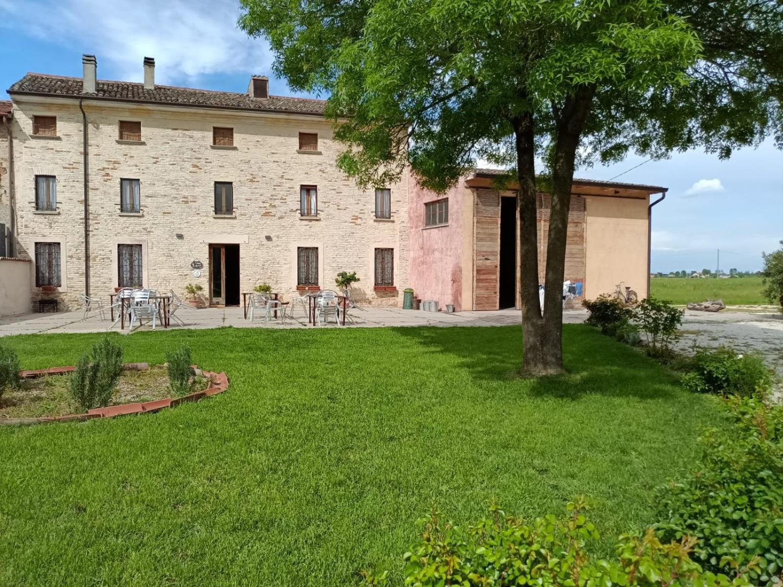 B&B Turistic 7 Castel Goffredo Bagian luar foto